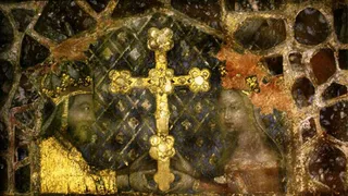 Karl IV. und Anna von Schweidnitz erheben das Böhmische Kreuzreliquiar