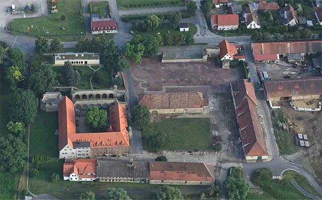 Pfalz und Kloster Memleben
