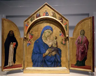 Londoner Triptychon, Haupttafel: Madonna mit Engeln und Propheten im Giebelfeld, linker Flügel: Hl. Dominikus, rechter Flügel: Hl. Agnes